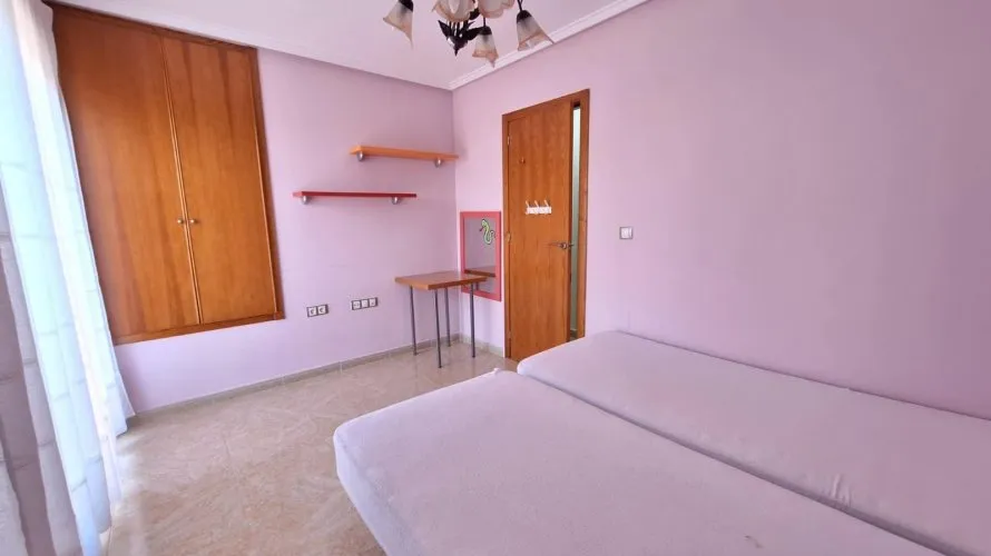 Dúplex de 83m² en Torrevieja, España No. 692 № 4