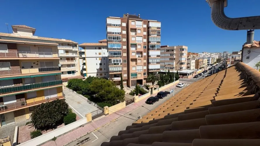 Ático de 3 dormitorios en Torrevieja, España No. 622 № 3