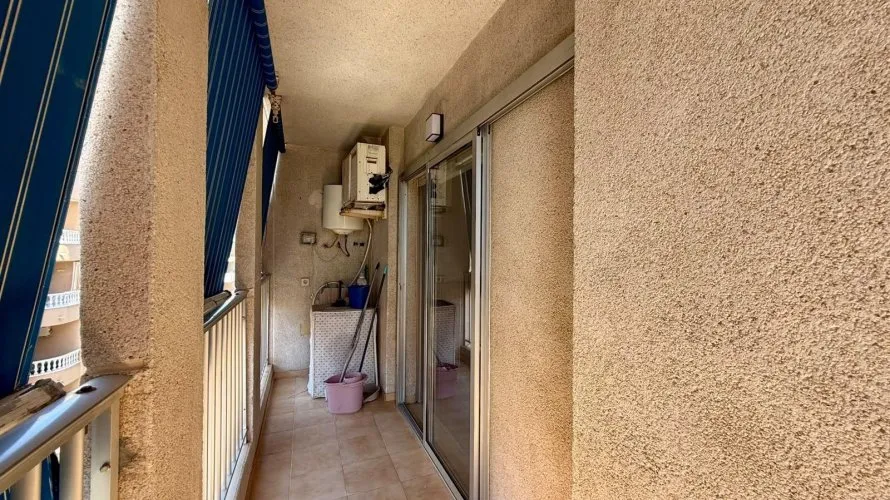 Apartamento de 1 dormitorio en Torrevieja, España No. 651 № 14
