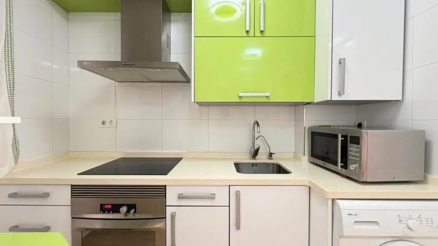 Apartamento de 2 dormitorios en Torrevieja, España No. 681 № 2
