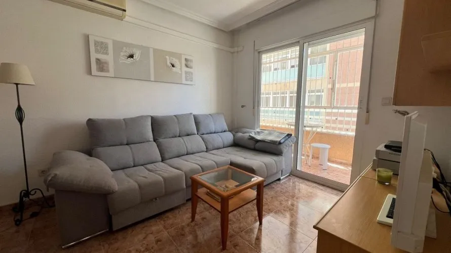 Apartamento de 2 dormitorios en Torrevieja, España No. 641 № 14