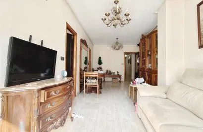 Apartamento de 3 dormitorios en Torrevieja, España No. 732