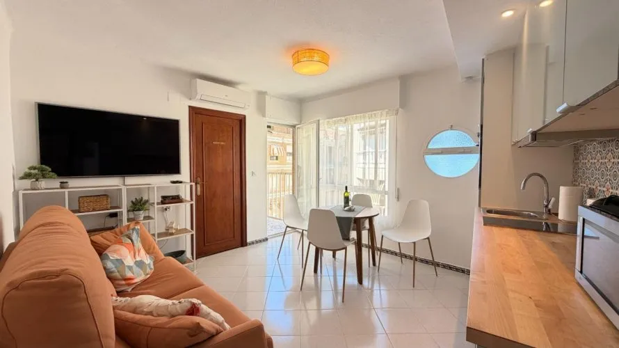 Apartamento de 1 dormitorio en Torrevieja, España No. 768 № 15