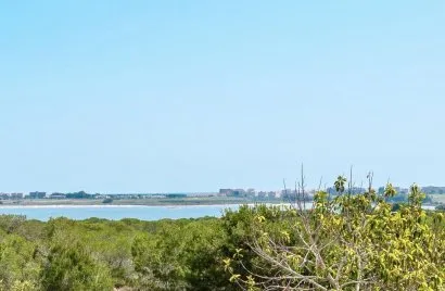 Сasa de 3 dormitorios en Torrevieja, España No. 786