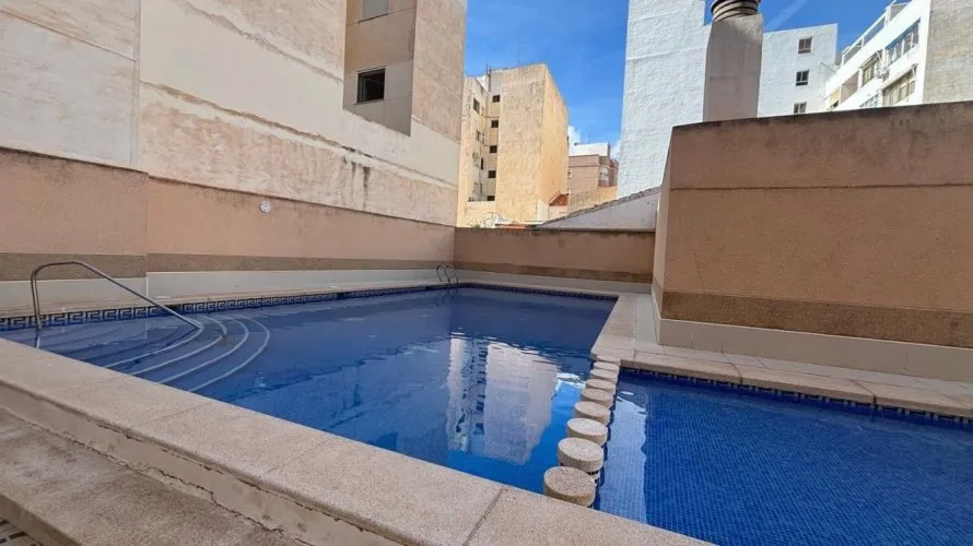 Ático de 2 dormitorios en Torrevieja, España No. 801 № 3