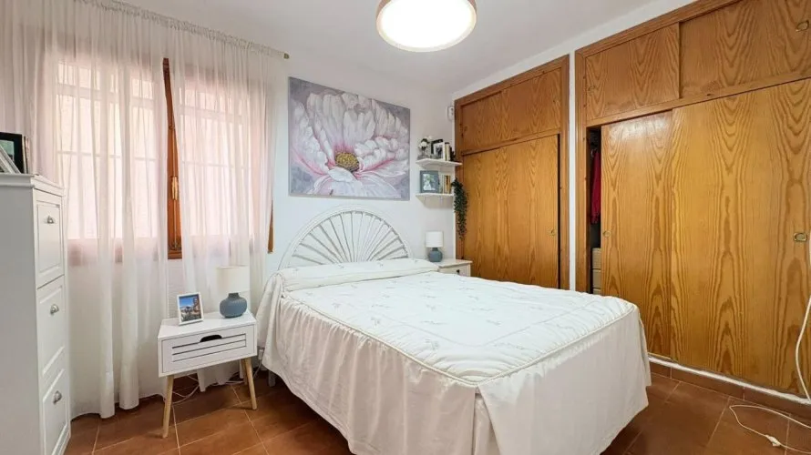Bungalow de 42m² en Torrevieja, España No. 808 № 2