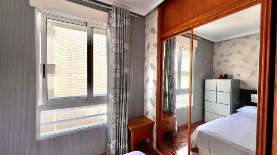 Apartamento de 1 dormitorio en Torrevieja, España No. 740 № 1