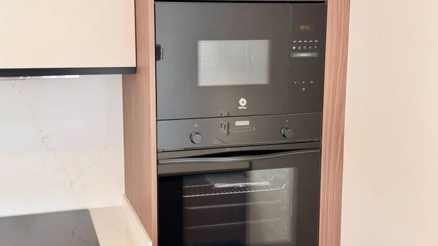 Apartamento de 3 dormitorios en Torrevieja, España No. 772 № 2