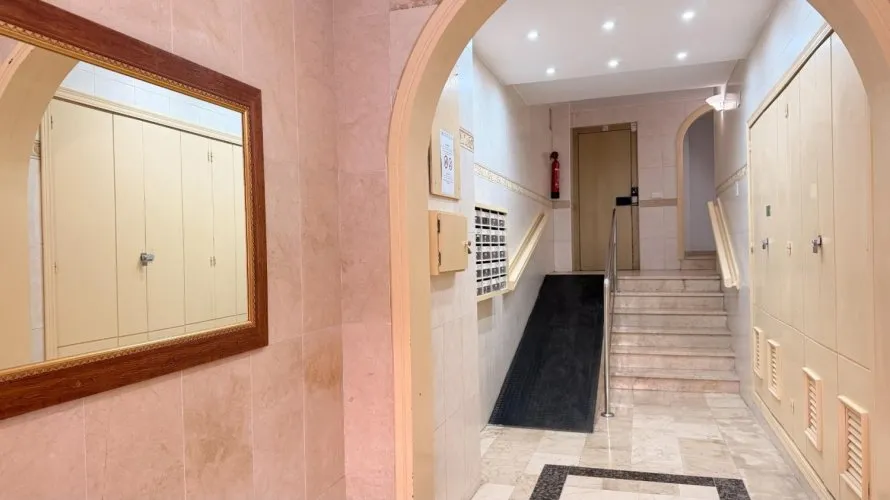 Apartamento de 1 dormitorio en Torrevieja, España No. 768 № 6