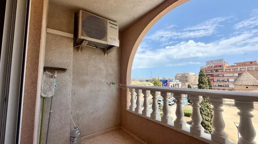 Apartamento de 1 dormitorio en Torrevieja, España No. 778 № 25