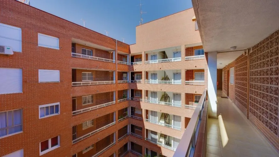 Apartamento de 70m² en Torrevieja, España No. 742 № 3