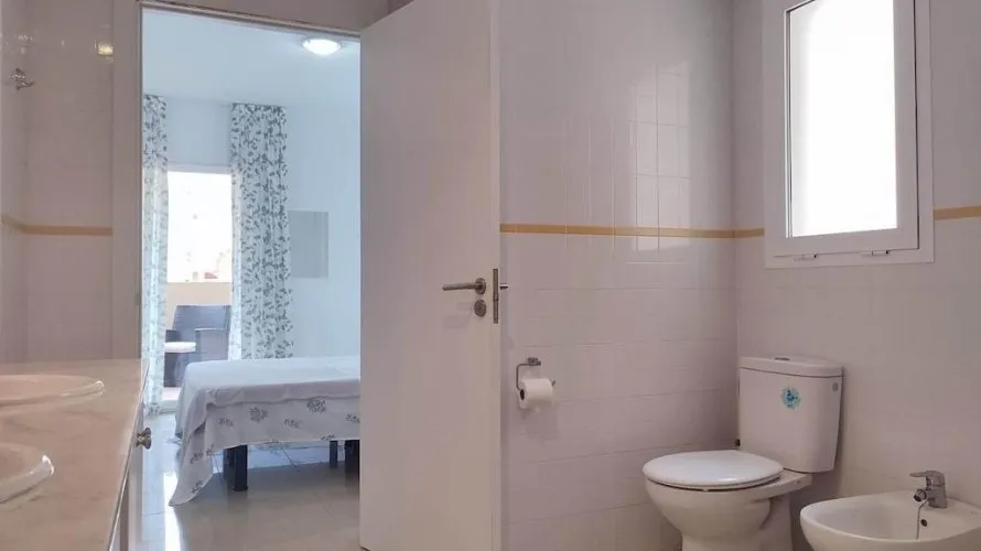 Apartamento de 2 dormitorios en Torrevieja, España No. 757 № 7