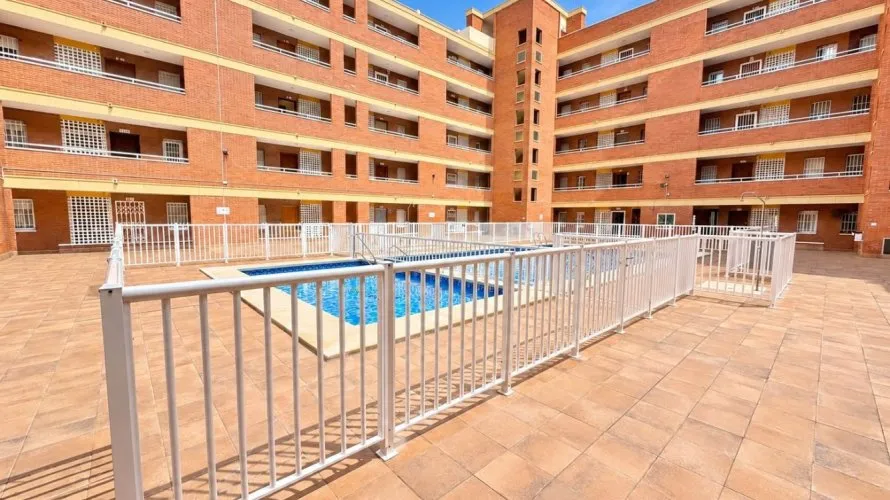 Apartamento de 78m² en Torrevieja, España No. 774 № 1