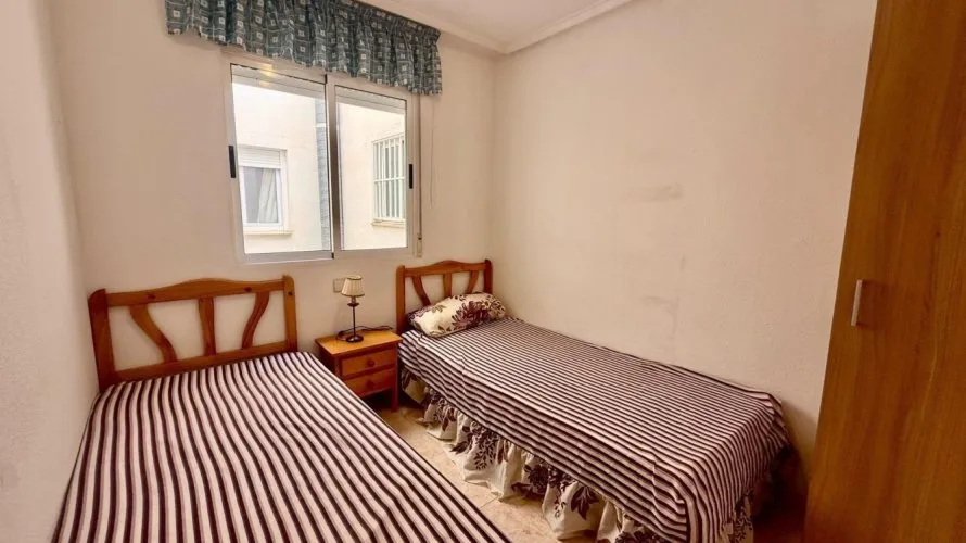 Apartamento de 1 dormitorio en Torrevieja, España No. 778 № 3