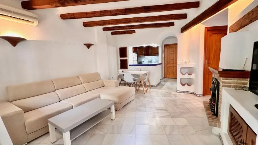 Apartamento de 2 dormitorios en Torrevieja, España No. 787 № 21