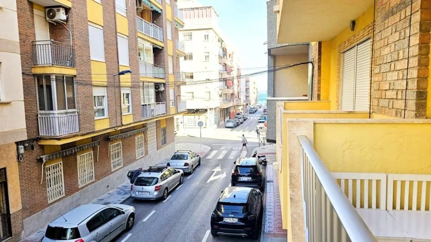 Apartamento de 2 dormitorios en Torrevieja, España No. 773 № 16