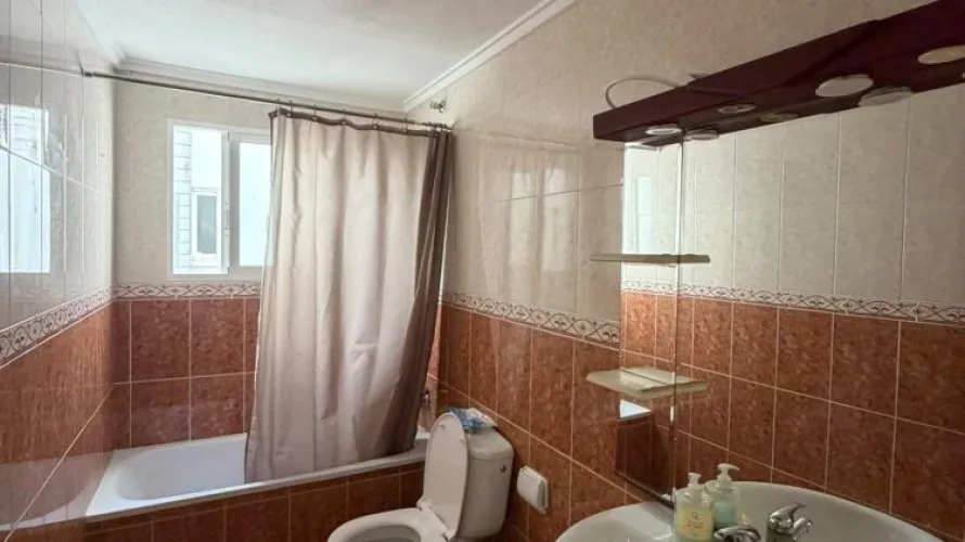 Apartamento de 66m² en Torrevieja, España No. 739 № 2