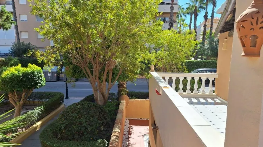 Apartamento de 2 dormitorios en Torrevieja, España No. 763 № 28