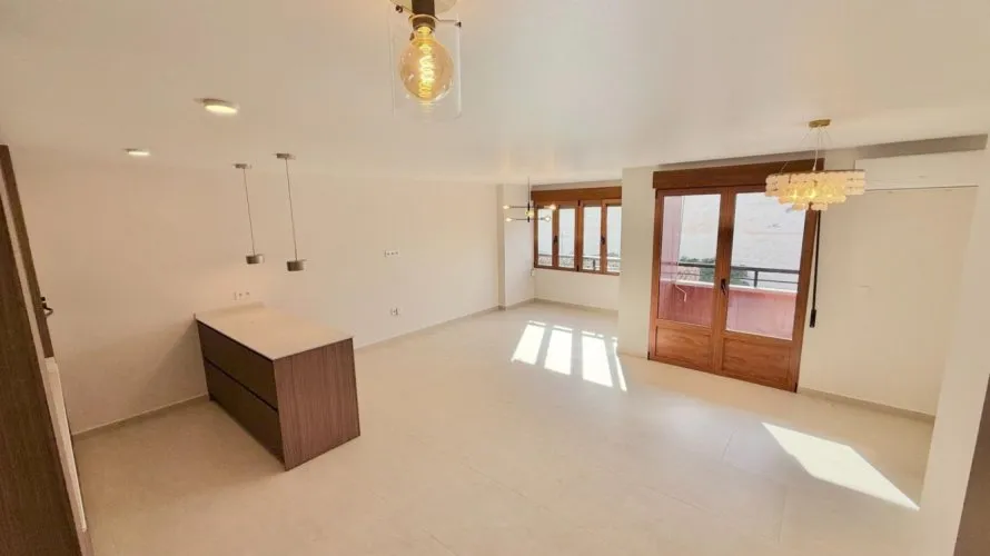 Apartamento de 3 dormitorios en Torrevieja, España No. 772 № 23