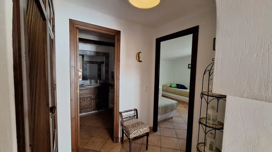Apartamento de 2 dormitorios en Torrevieja, España No. 763 № 17