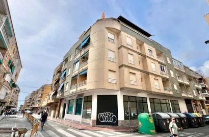 Apartamento de 1 dormitorio en Torrevieja, España No. 740