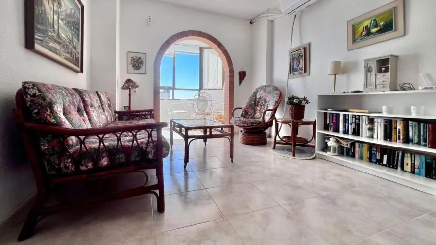 Apartamento de 65m² en Torrevieja, España No. 792 № 25