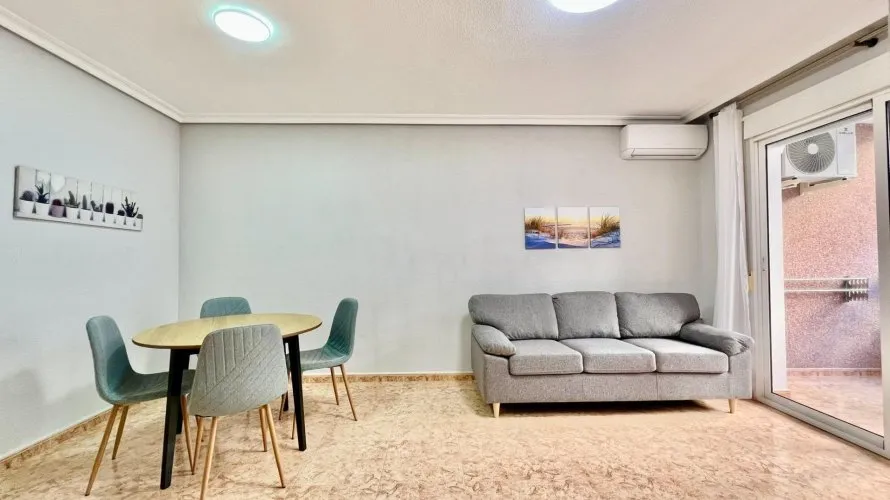 Apartment de 2 chambres à Torrevieja, Espagne No. 253 № 19