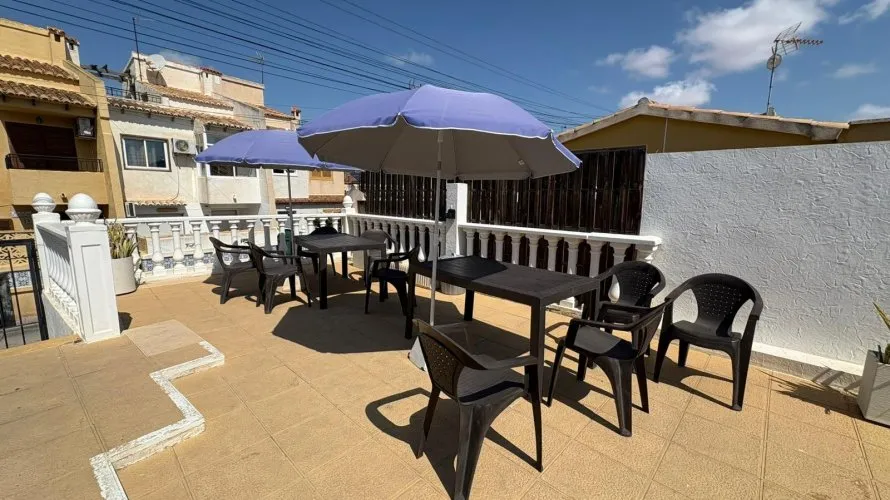 House de 3 chambres à Torrevieja, Espagne No. 158 № 22