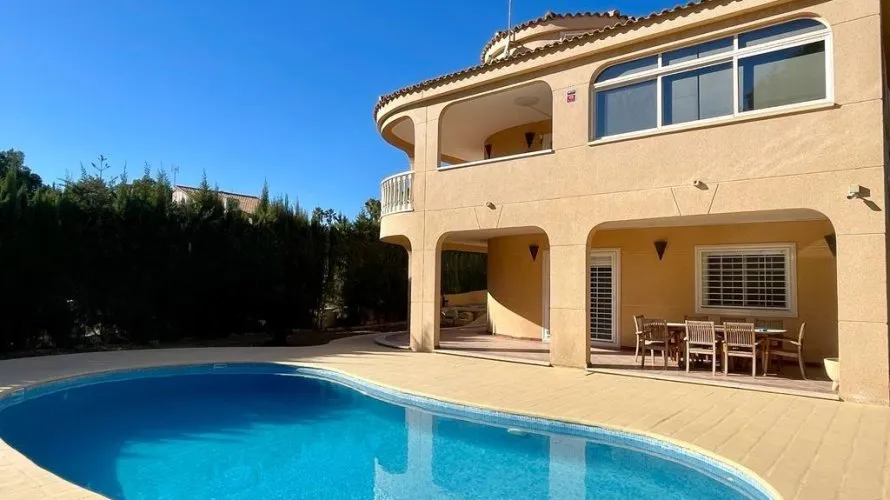 Villa de 4 chambres à Torrevieja, Spain No. 58 № 2