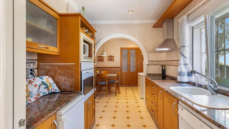 Villa de 4 chambres à Torrevieja, Espagne No. 163 № 5