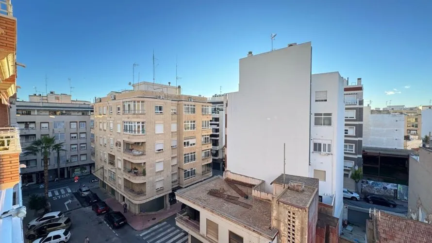 Apartment de 4 chambres à Torrevieja, Espagne No. 97 № 20