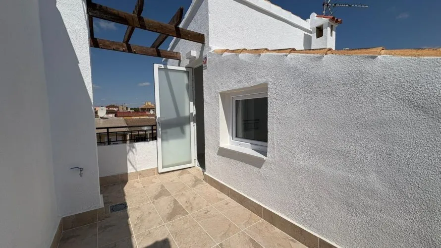 House de 3 chambres à Torrevieja, Espagne No. 158 № 15