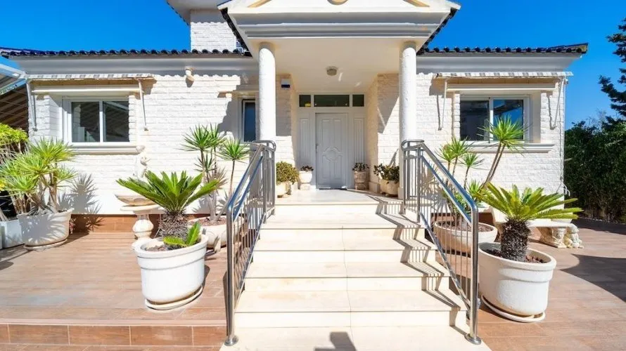 Villa de 5 chambres à Torrevieja, Spain No. 149