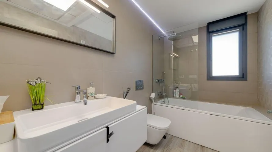 Villa de 461m² à Torrevieja, Espagne No. 179 № 12