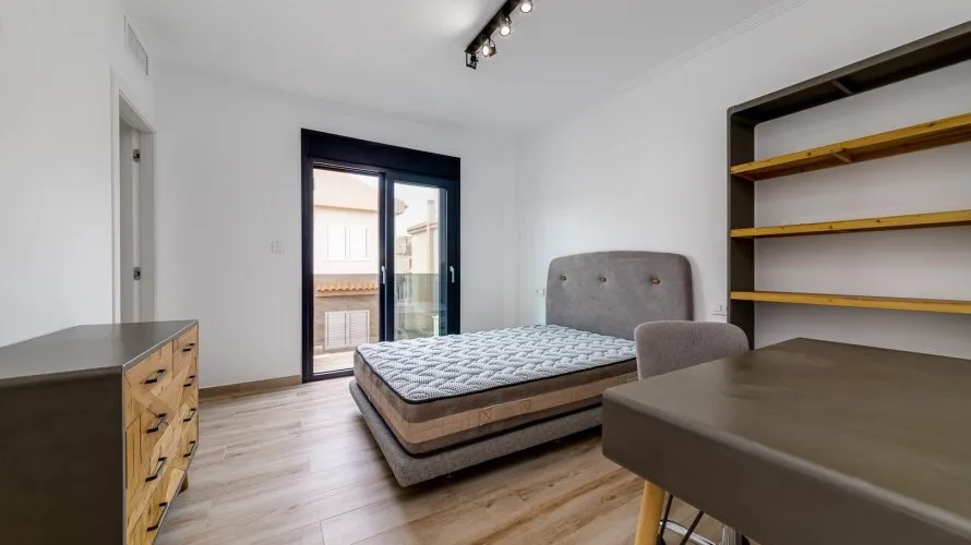 Villa de 210m² à Torrevieja, Espagne No. 147 № 13