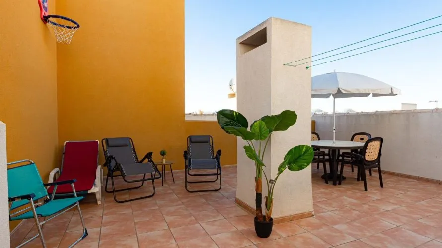 Apartment de 2 chambres à Torrevieja, Espagne No. 129 № 3