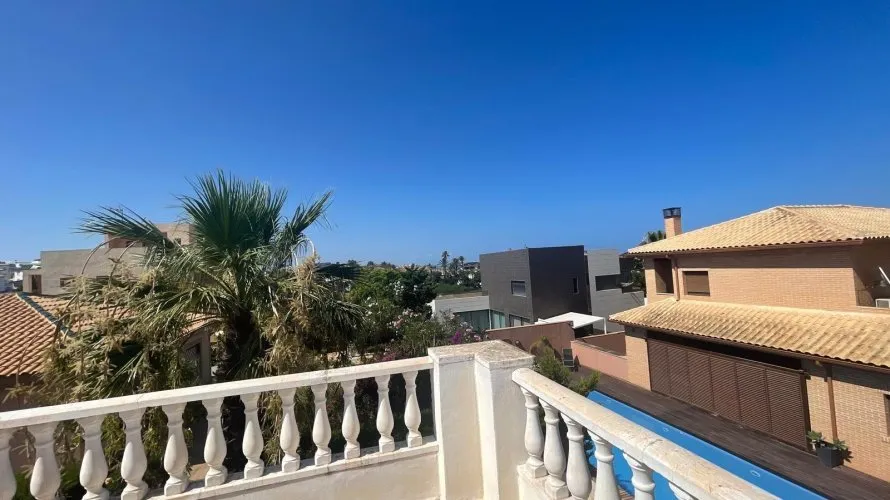House de 5 chambres à Torrevieja, Espagne No. 160 № 6