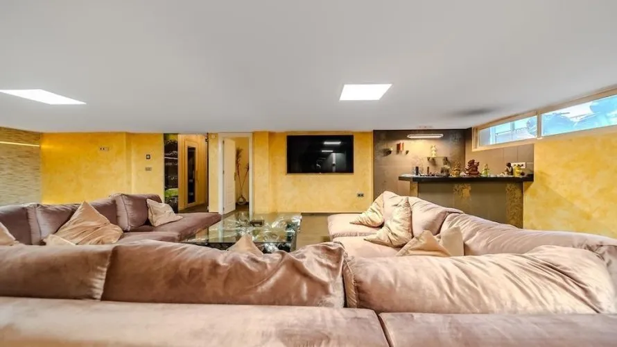 Villa de 5 chambres à Torrevieja, Spain No. 149 № 20