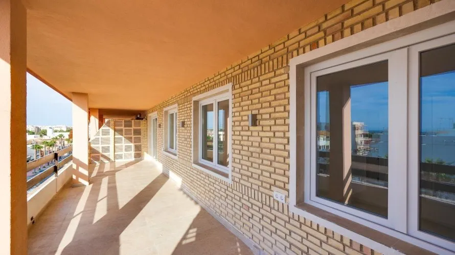 Apartment de 3 chambres à Torrevieja, Espagne No. 166 № 6