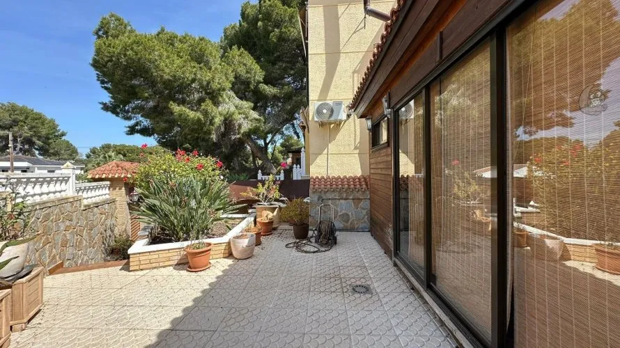Apartment de 4 chambres à Torrevieja, Espagne No. 235 № 10