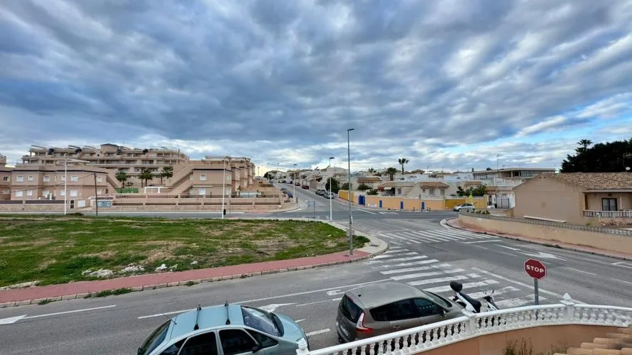 Apartment de 3 chambres à Torrevieja, Spain No. 207 № 24