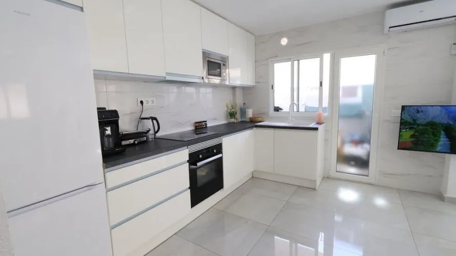 Apartment de 3 chambres à Torrevieja, Espagne No. 243 № 5