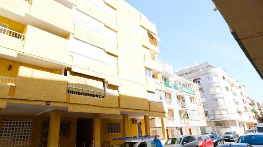 Apartment de 3 chambres à Torrevieja, Espagne No. 243 № 14