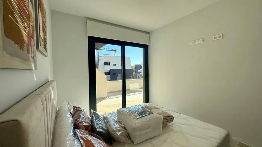 Penthouse de 2 chambres à Torrevieja, Espagne No. 190 № 26