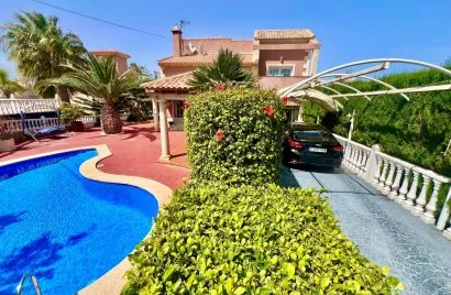 Villa de 3 chambres à Torrevieja, Spain No. 64