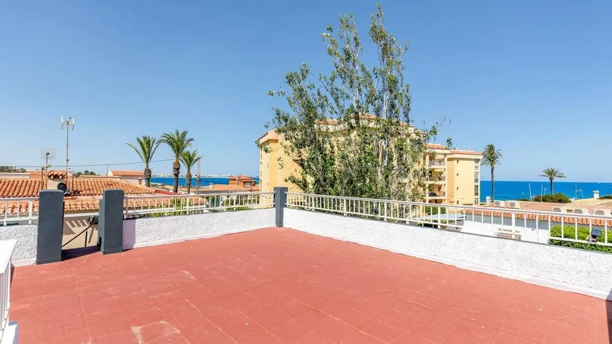 Villa de 4 chambres à Torrevieja, Espagne No. 163 № 27