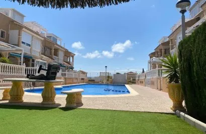 House de 3 chambres à Torrevieja, Espagne No. 242