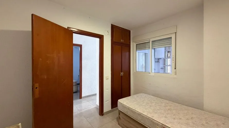 Apartment de 4 chambres à Torrevieja, Espagne No. 198 № 9