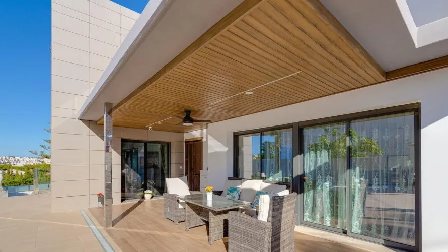 Villa de 461m² à Torrevieja, Espagne No. 179 № 28