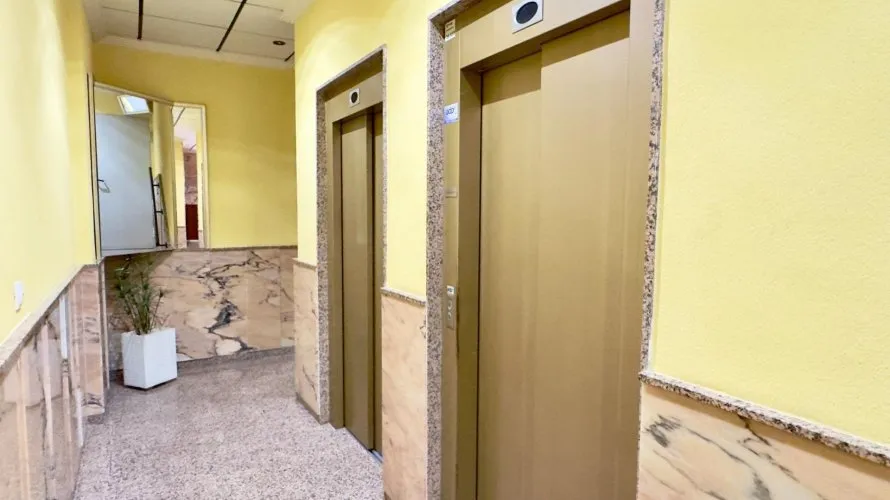 Apartment de 3 chambres à Torrevieja, Espagne No. 299 № 1